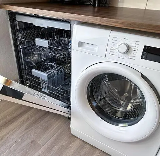 Apprtment With Netflix, 2tv